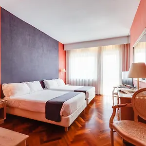 **** Hotel Culture Capodimonte Itálie