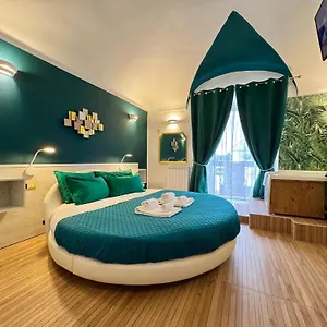  Bed & Breakfast Cantu' Italy
