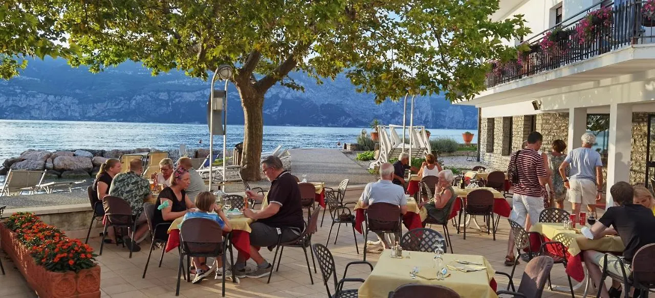 Hotel S.Maria Brenzone sul Garda 3*,